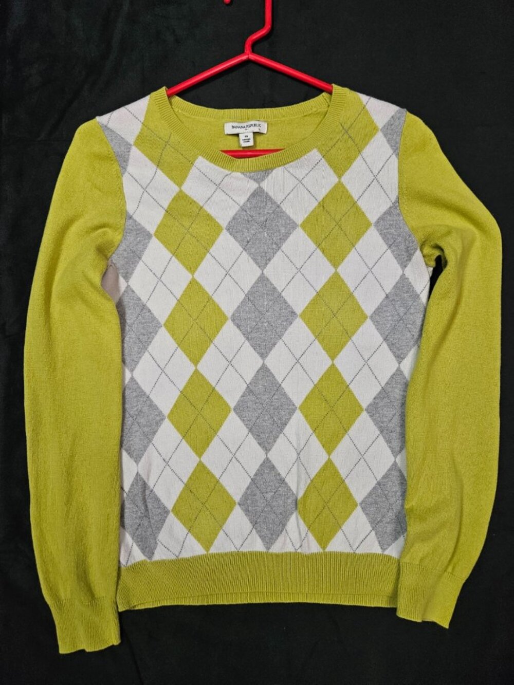 Banana Republic Green Preppy Argyle Plaid Diamond V-Neck Sweater Medium 🌿✨